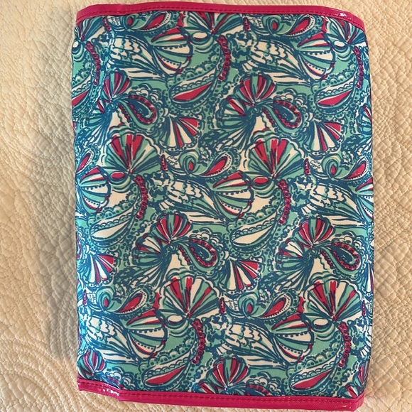 Lilly Pulitzer Travel Make Up Bag π - Picture 3 of 9